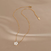 Collar Flor de Nácar - SEYCHELLES