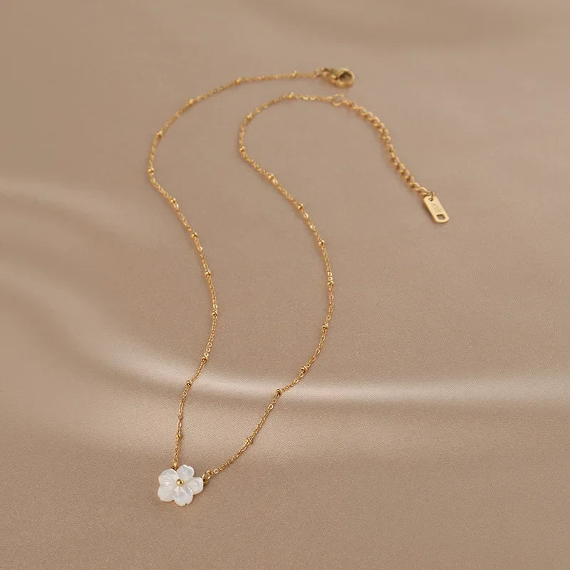 Collar Flor de Nácar - SEYCHELLES