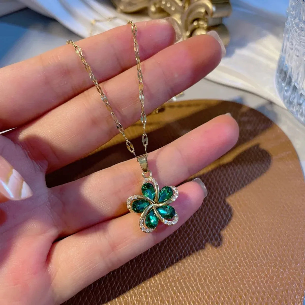 Collier Pendentif Fleur Saphir - NAWARA