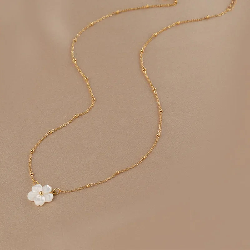 Collar Flor de Nácar - SEYCHELLES
