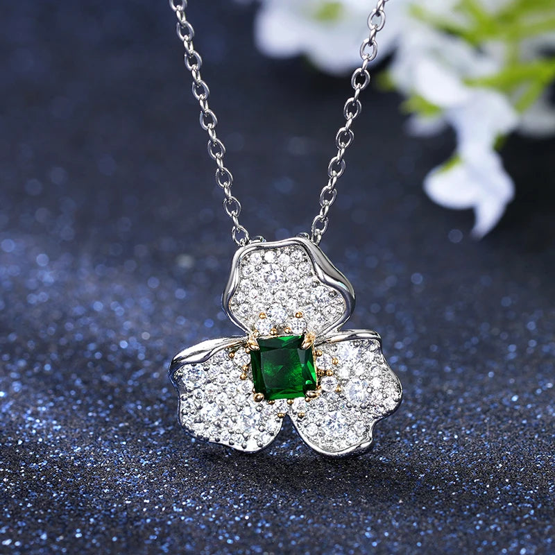 Collar Flor con Circonitas - CRISTAL & ZIRCON