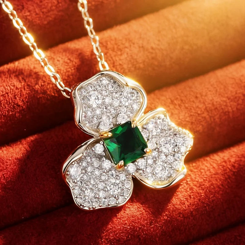 Collar Flor con Circonitas - CRISTAL & ZIRCON